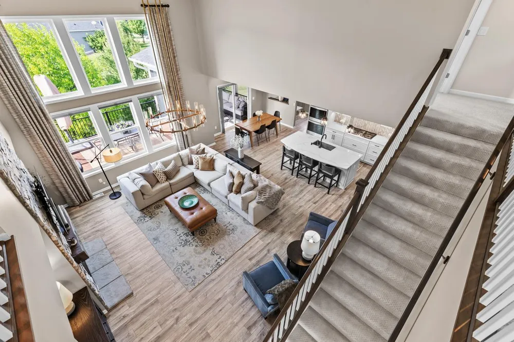 16920 Reeder Ridge, Eden Prairie, MN 55347