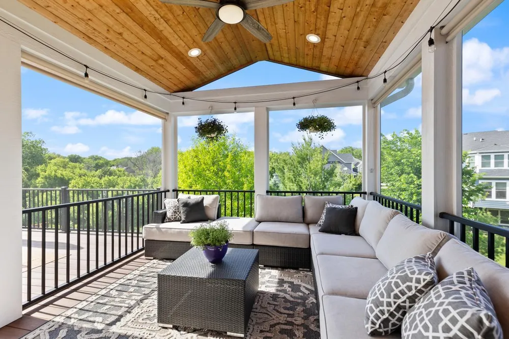 16920 Reeder Ridge, Eden Prairie, MN 55347