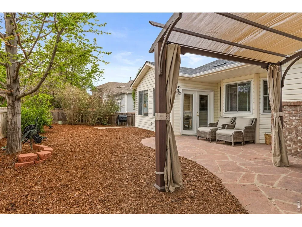 2517 Falcon Dr, Longmont, CO 80503