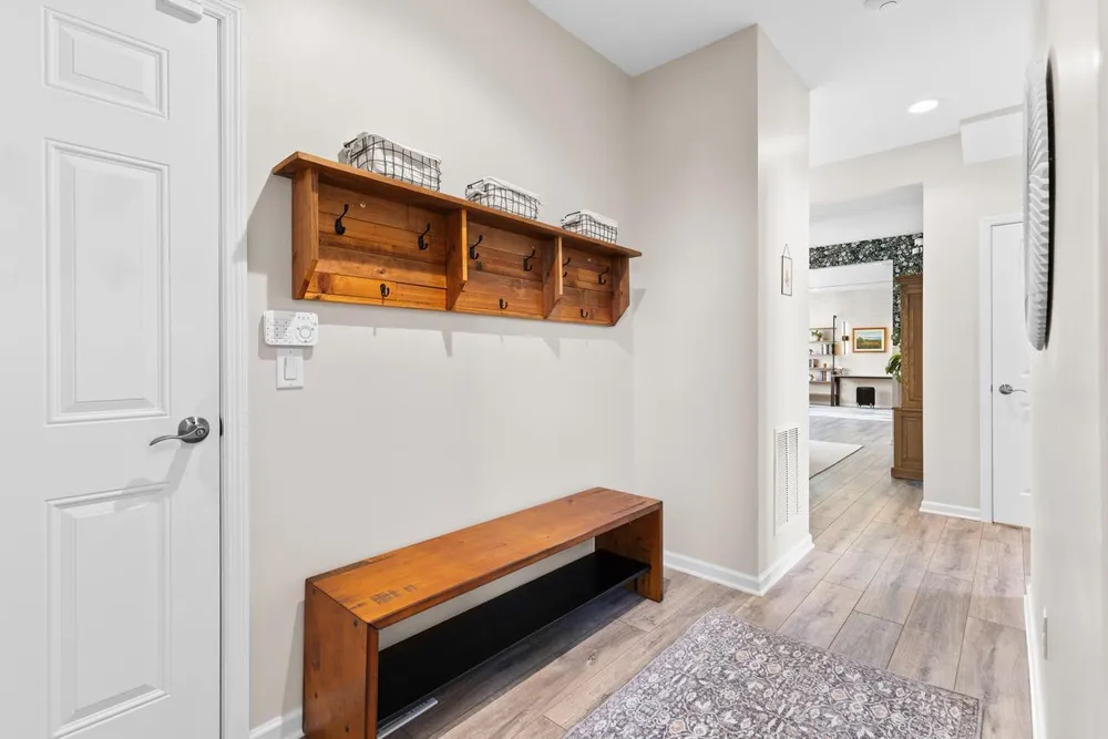 16920 Reeder Ridge, Eden Prairie, MN 55347
