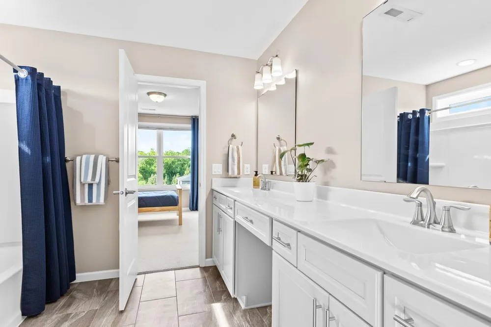 16920 Reeder Ridge, Eden Prairie, MN 55347