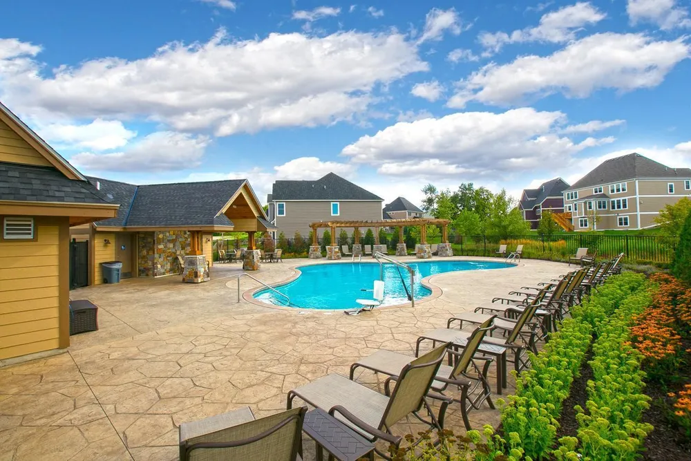 16920 Reeder Ridge, Eden Prairie, MN 55347