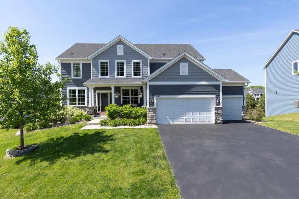16920 Reeder Ridge, Eden Prairie, MN 55347