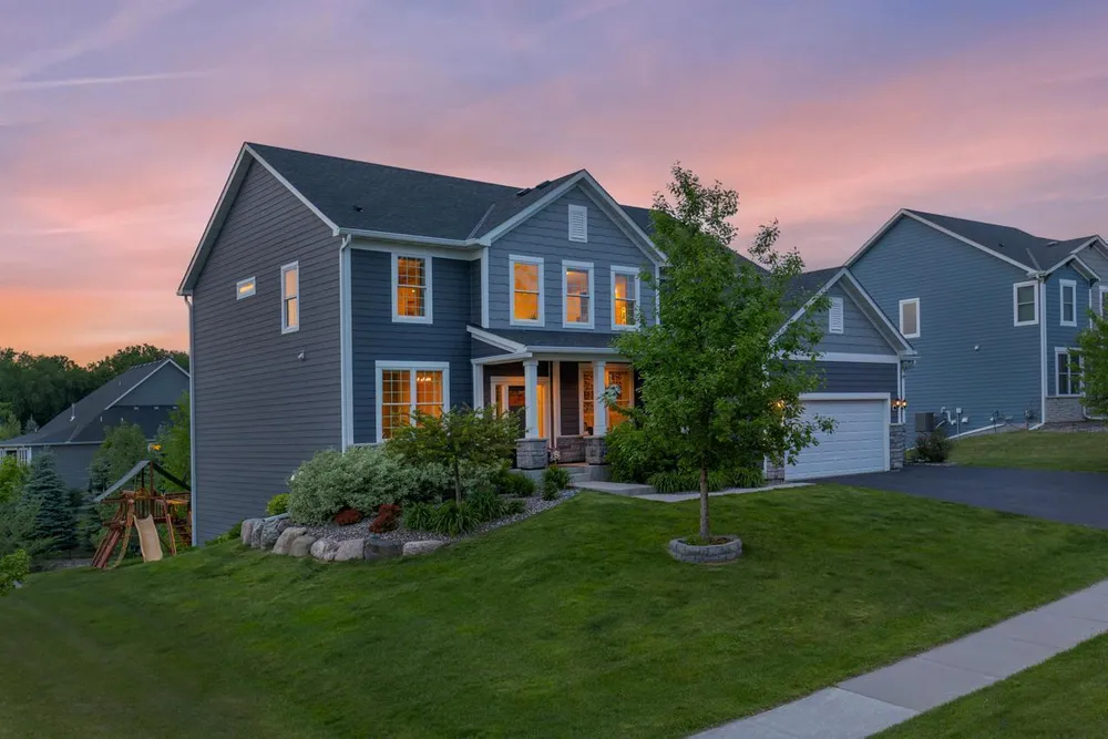 16920 Reeder Ridge, Eden Prairie, MN 55347