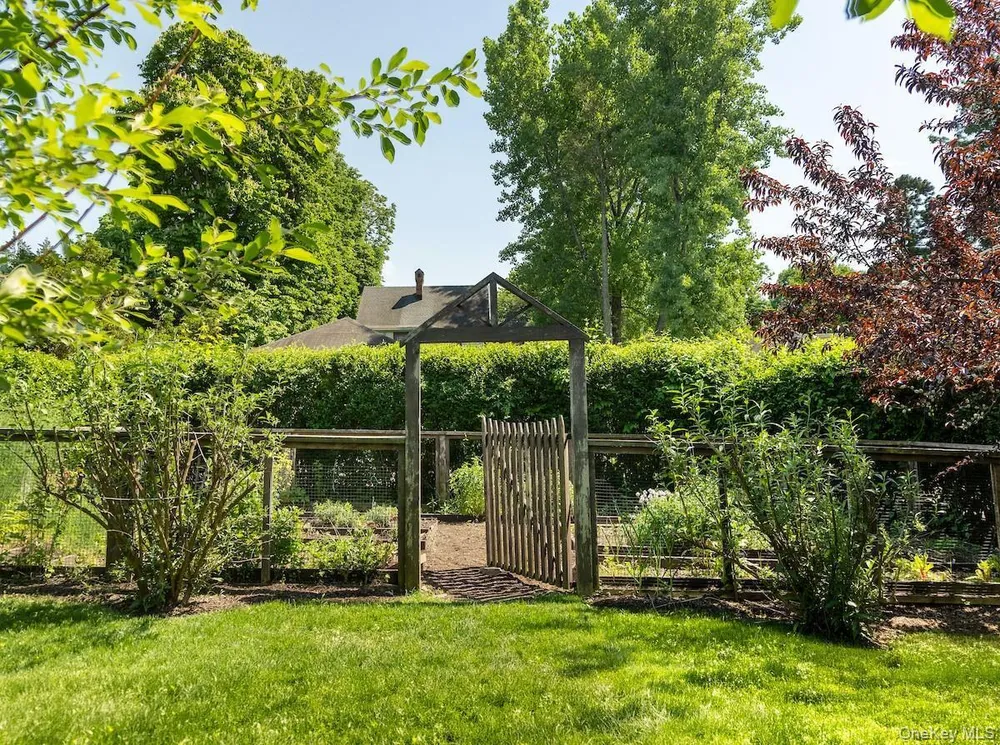 10 Sherman Ave, Dobbs Ferry, NY 10522