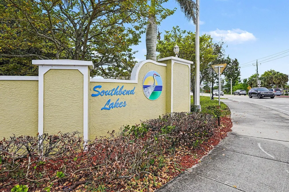 3306 SE Ford Ln, Port St Lucie, FL 34984