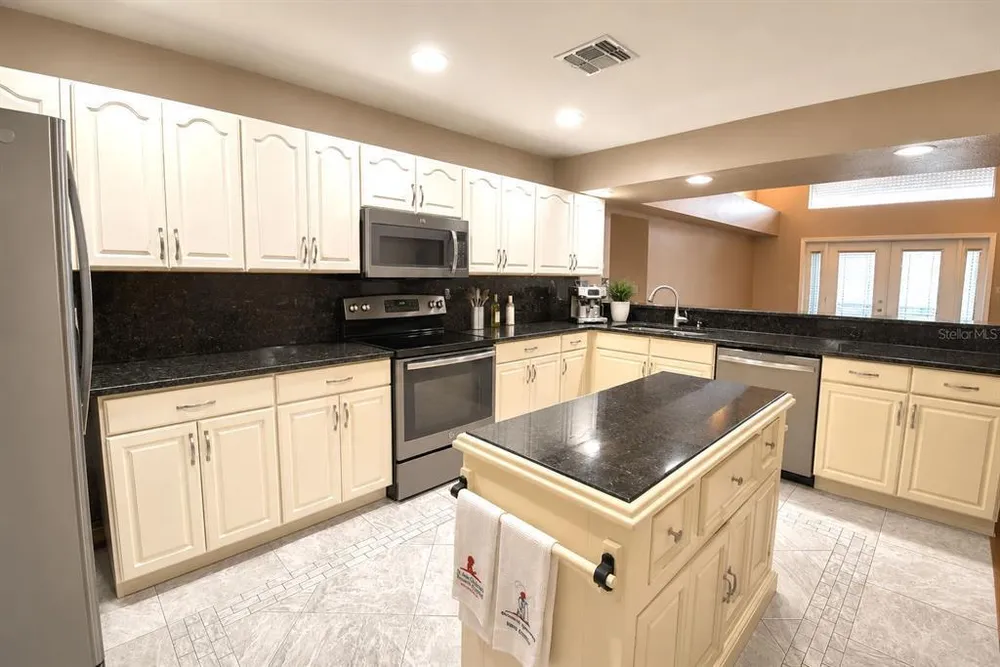 659 Sierra Circle, Davenport, FL 33837