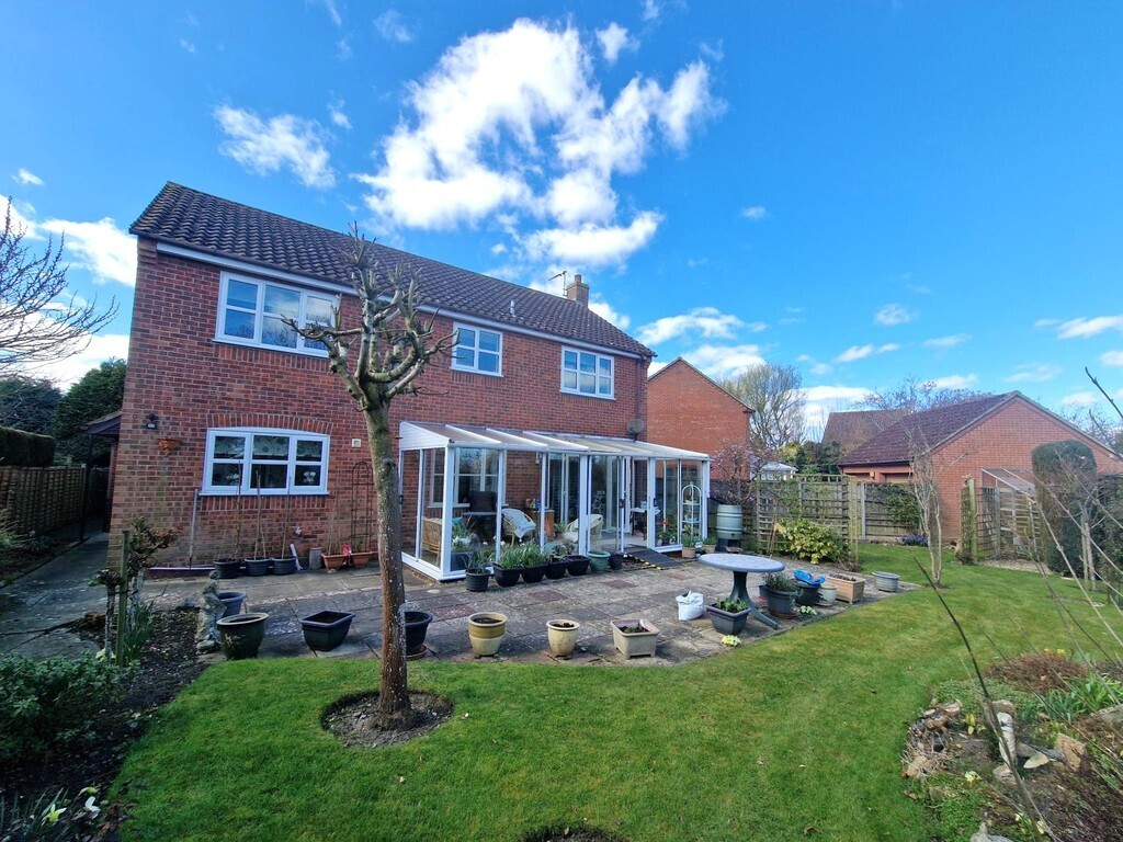 The Meadows, Thurton Image 15