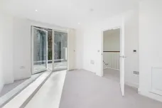 Woodside Avenue, London, N10 photo 3