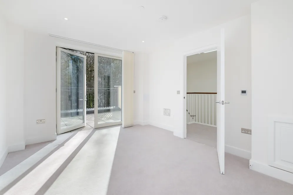 Woodside Avenue, London, N10 photo 3