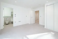 Woodside Avenue, London, N10 photo 9