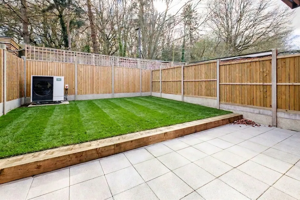 Woodside Avenue, London, N10 photo 12