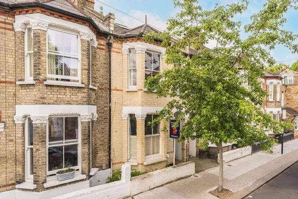 Kerrison Road, London, SW11 photo 1
