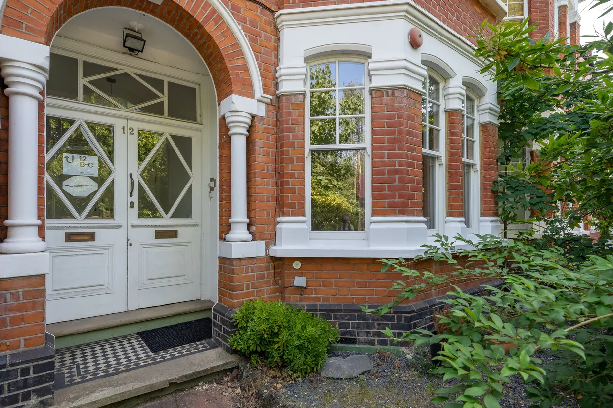Granville Gardens, Ealing, W5 photo 12