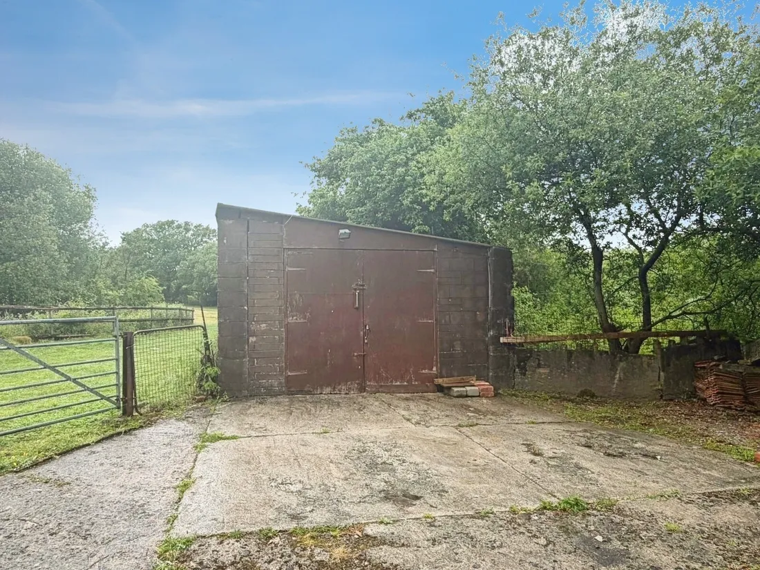 Property photo 28