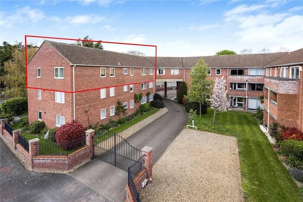 Newmarket, Suffolk, CB8 photo 1