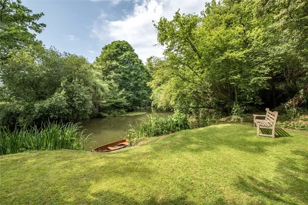 Reigate Road, Betchworth, RH3 photo 20