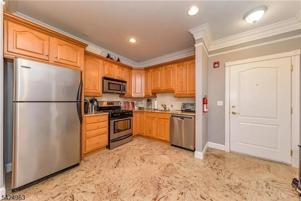 411-419 Chestnut St, Newark, NJ 07105