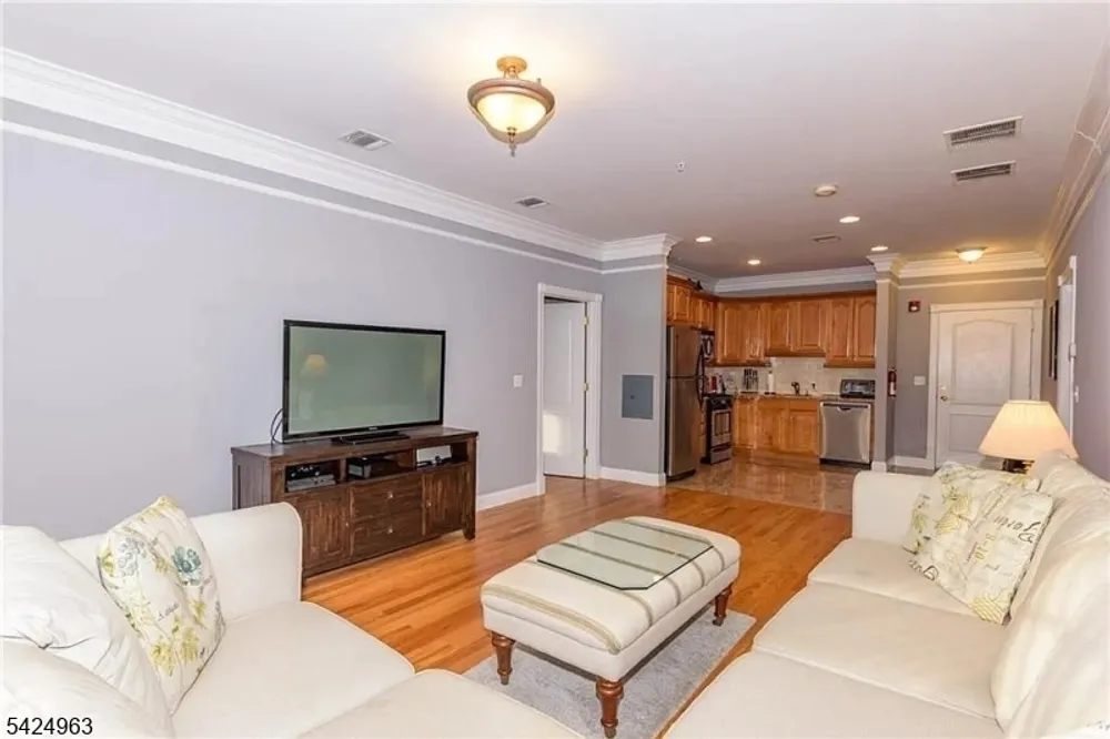 411-419 Chestnut St, Newark, NJ 07105