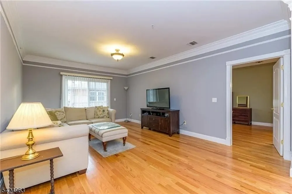 411-419 Chestnut St, Newark, NJ 07105