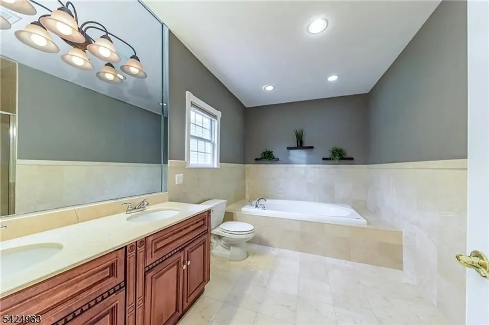 411-419 Chestnut St, Newark, NJ 07105