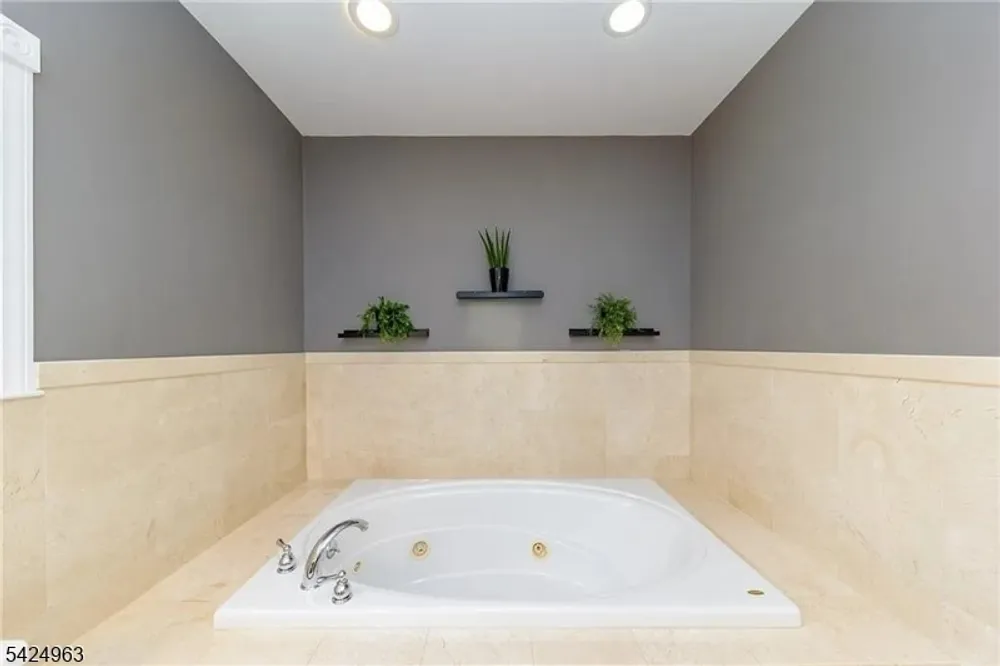 411-419 Chestnut St, Newark, NJ 07105