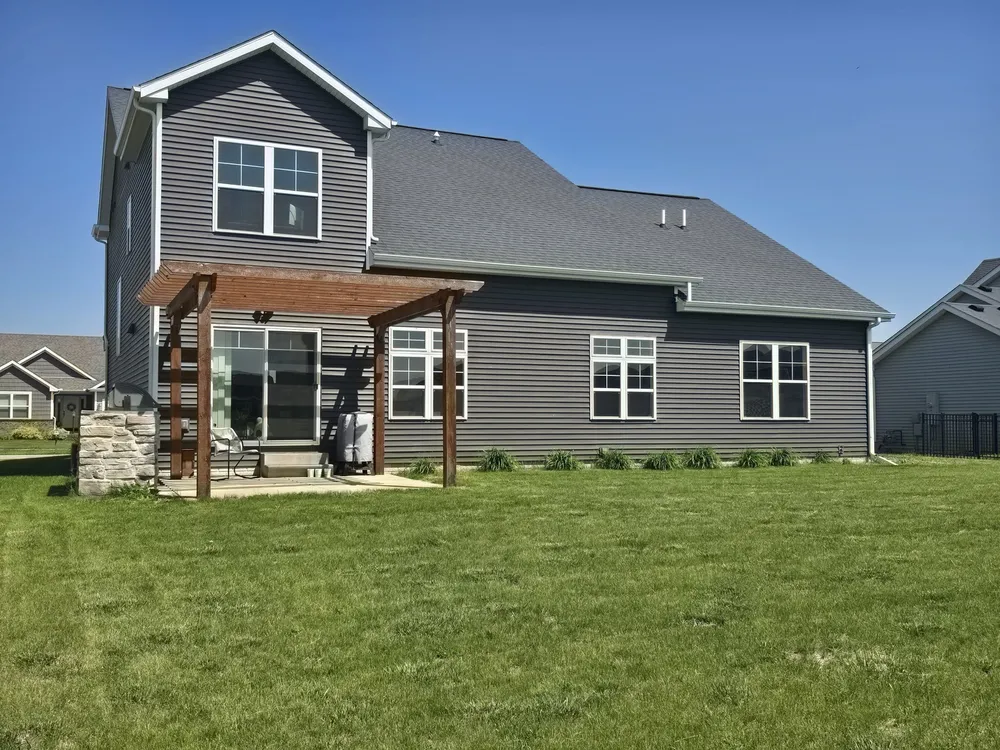 1417 Fieldstone Dr, Savoy, IL 61874