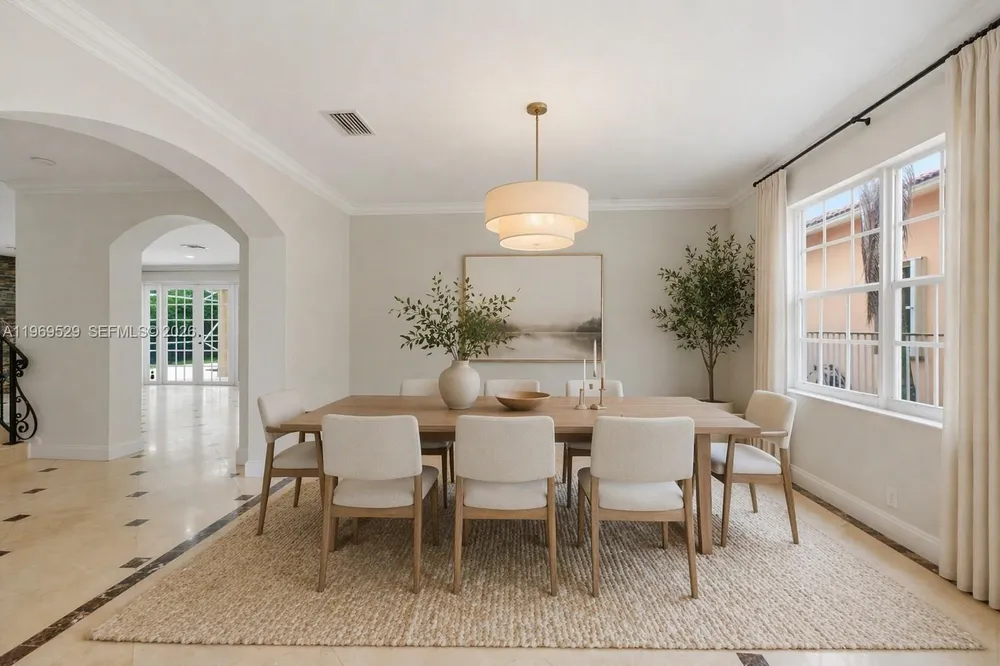 2455 Greenbrier Ct, Weston, FL 33327
