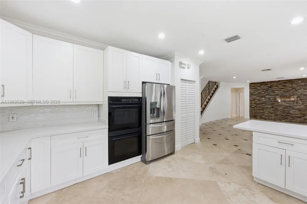2455 Greenbrier Ct, Weston, FL 33327