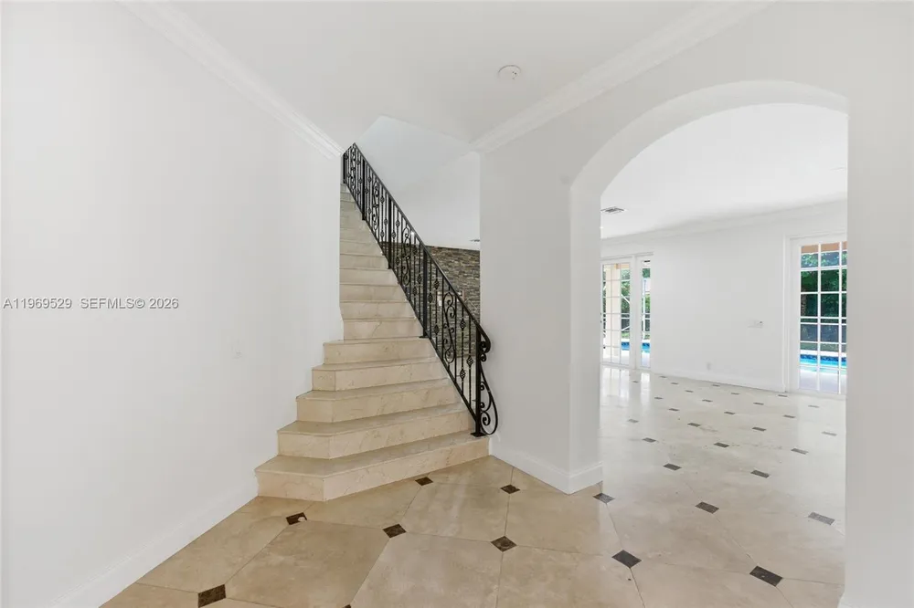 2455 Greenbrier Ct, Weston, FL 33327