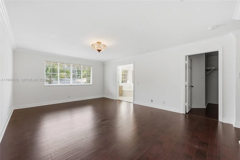 2455 Greenbrier Ct, Weston, FL 33327