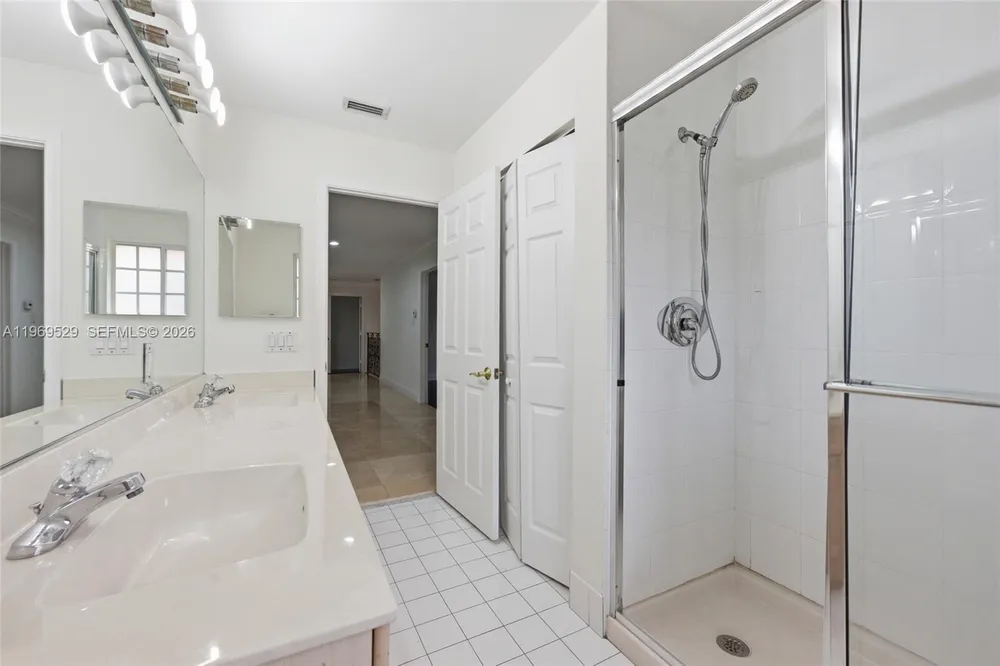 2455 Greenbrier Ct, Weston, FL 33327