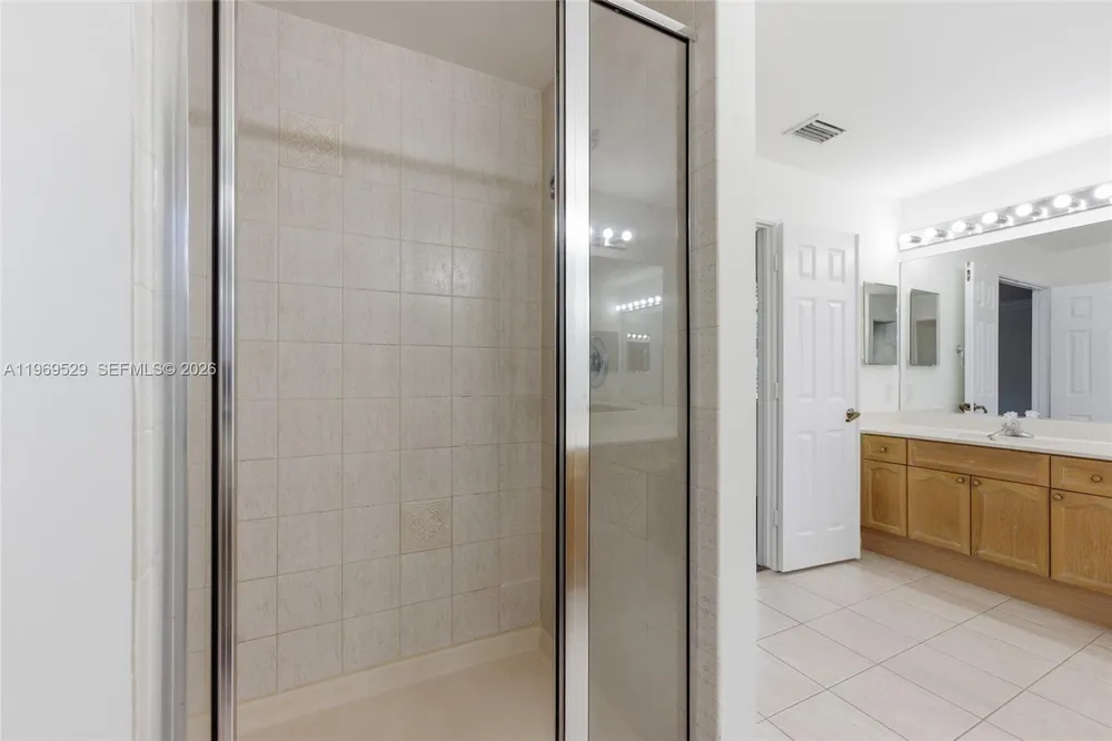 2455 Greenbrier Ct, Weston, FL 33327