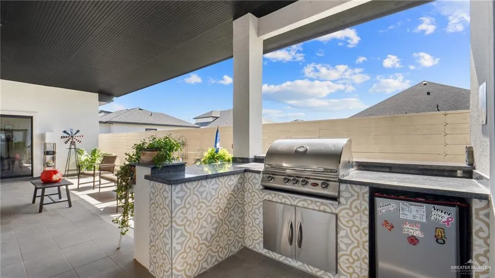2701 E Versace Drive, Edinburg, TX 78542-7274