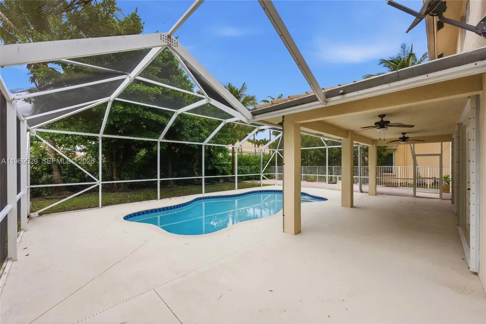 2455 Greenbrier Ct, Weston, FL 33327
