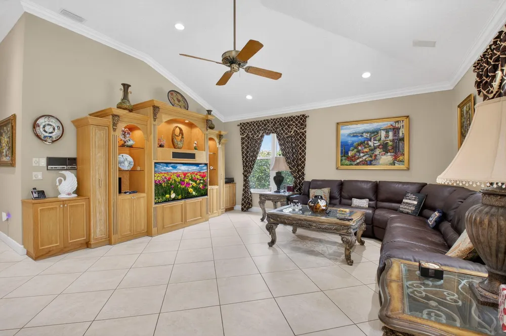 2931 NW 25th Way, Boca Raton, FL 33434