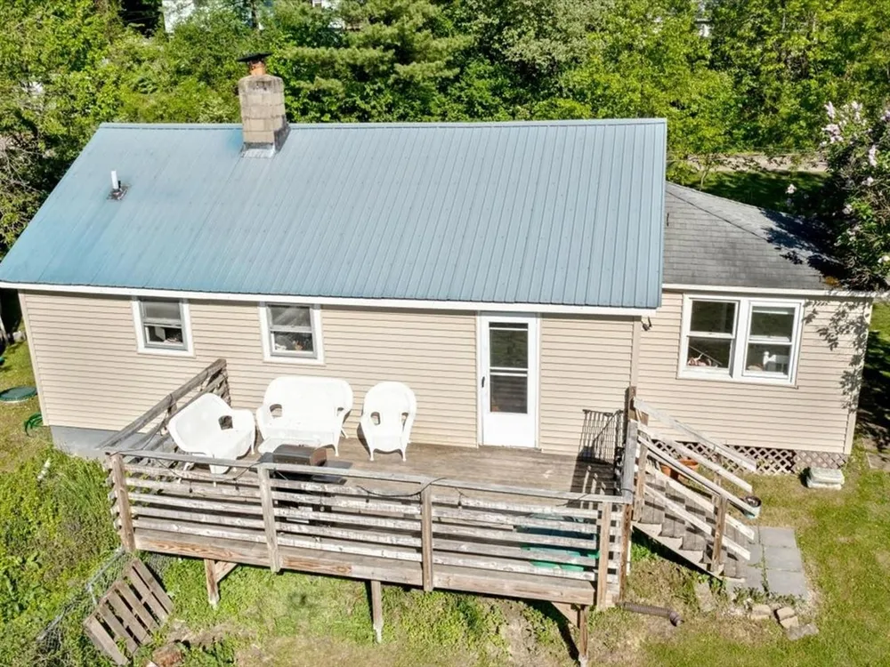 214 Jasper Mine Rd, Colchester, VT 05446
