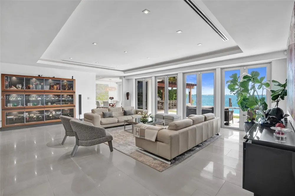9301 N Bayshore Dr, Miami Shores, FL 33138