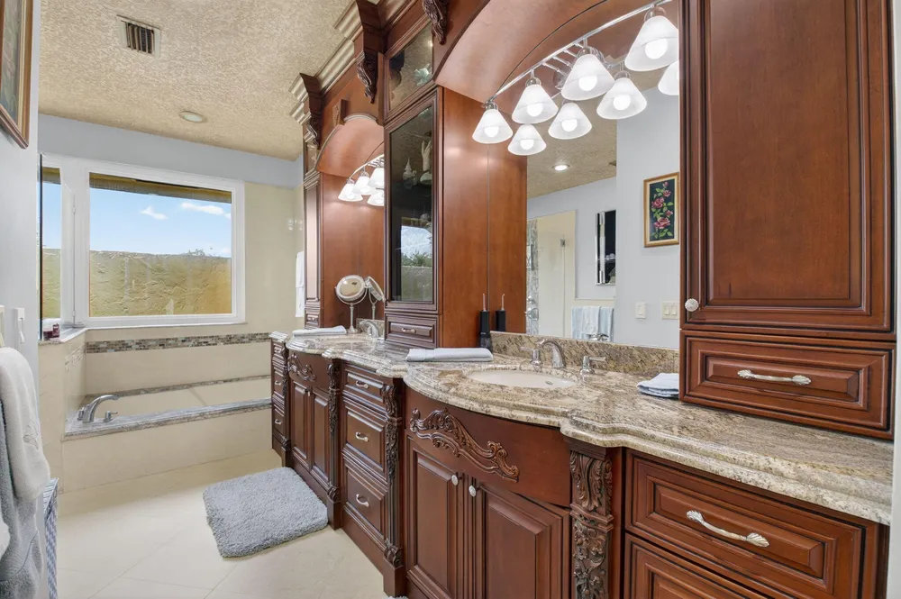 2931 NW 25th Way, Boca Raton, FL 33434