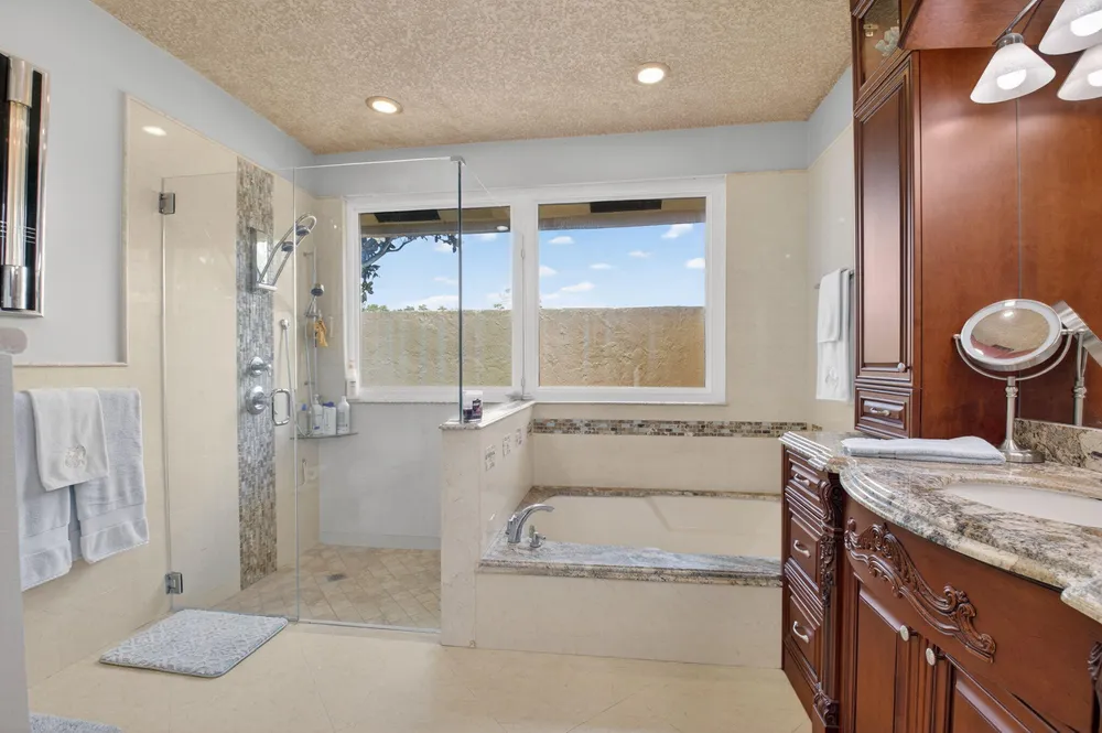 2931 NW 25th Way, Boca Raton, FL 33434