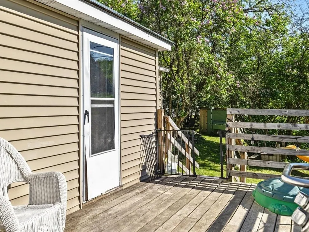 214 Jasper Mine Rd, Colchester, VT 05446