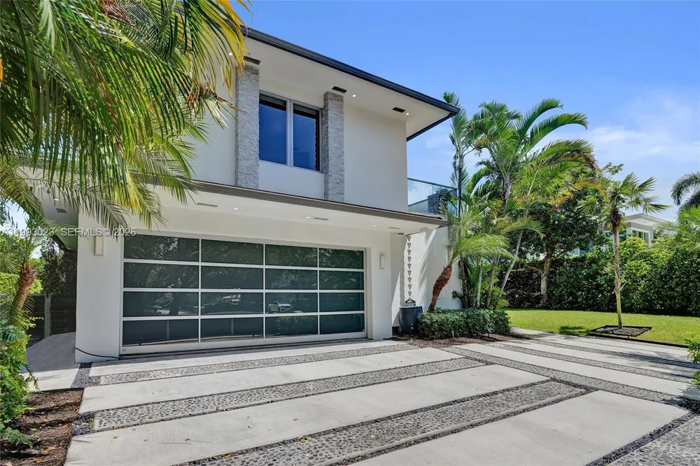 9301 N Bayshore Dr, Miami Shores, FL 33138