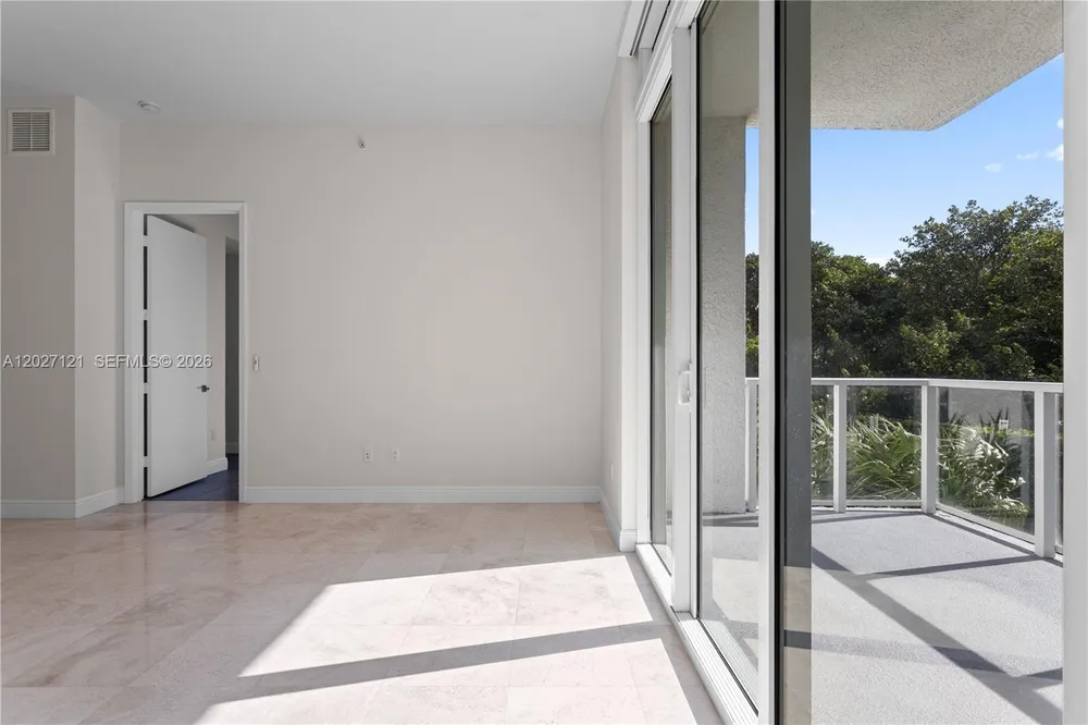 15051 Royal Oaks Ln, North Miami, FL 33181