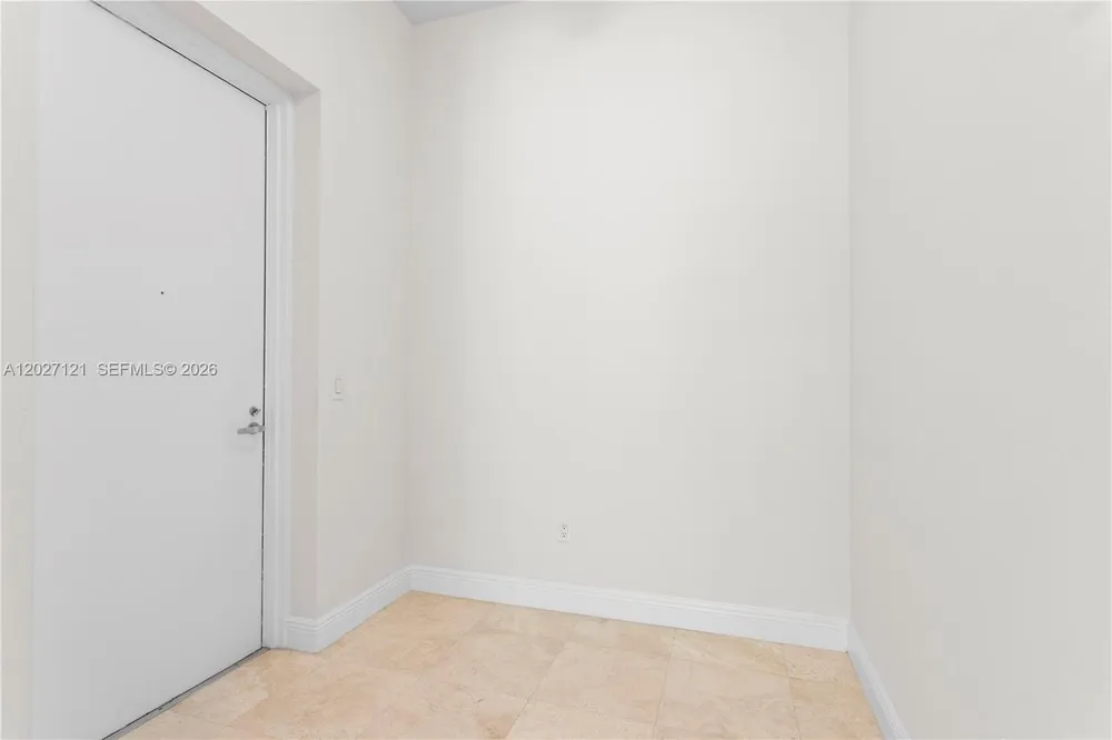 15051 Royal Oaks Ln, North Miami, FL 33181