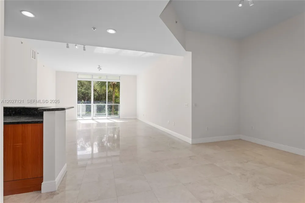 15051 Royal Oaks Ln, North Miami, FL 33181