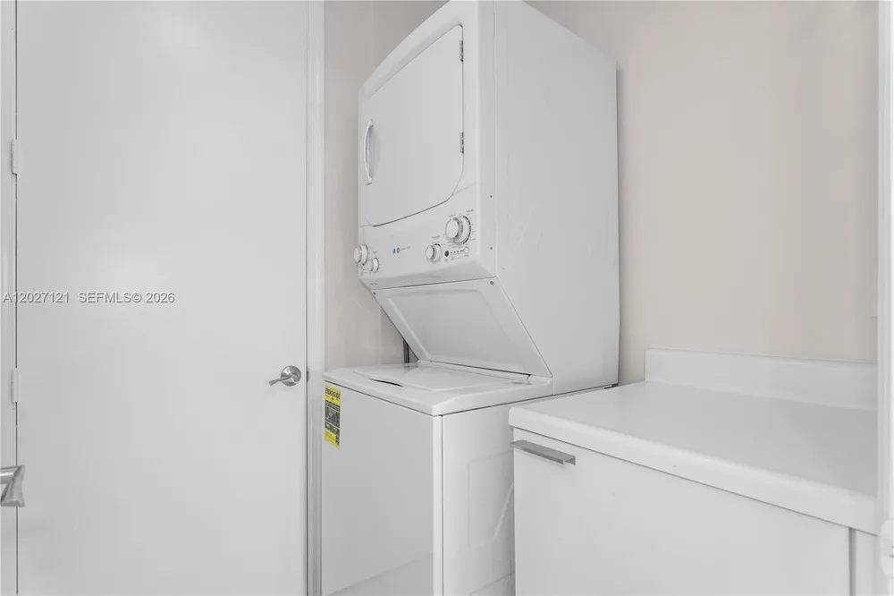 15051 Royal Oaks Ln, North Miami, FL 33181