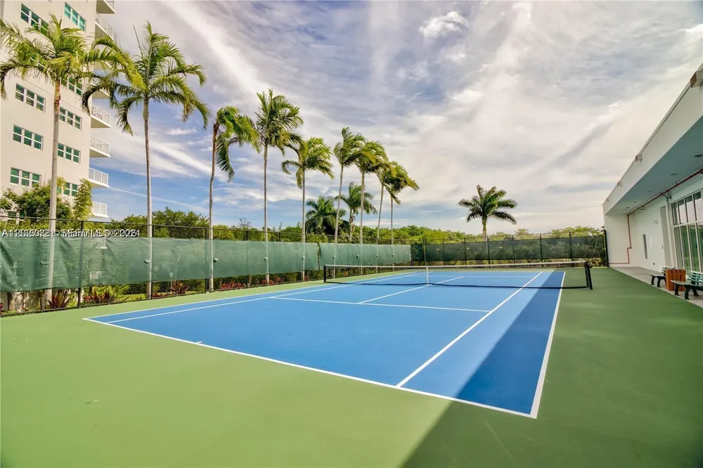 15051 Royal Oaks Ln, North Miami, FL 33181