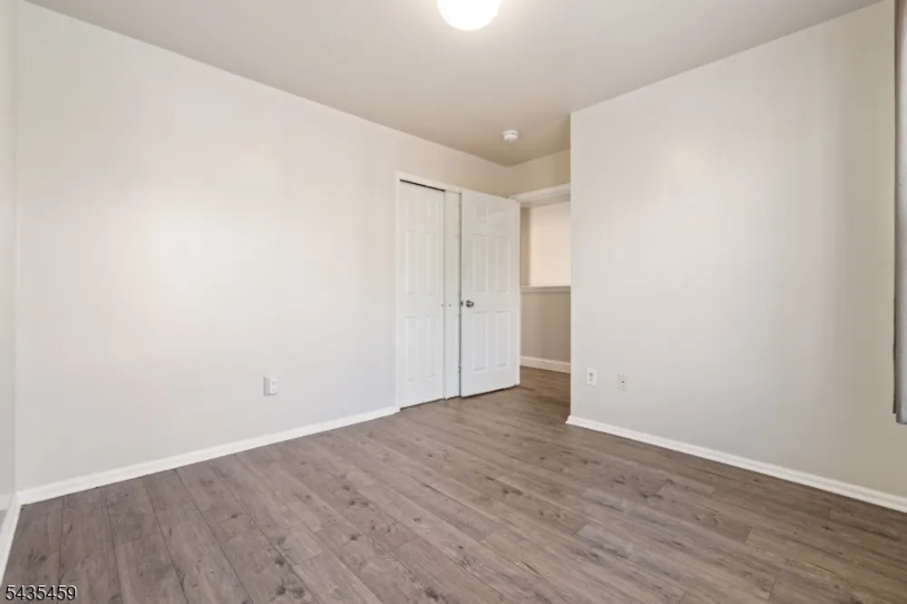 551 15th Ave, Newark, NJ 07103