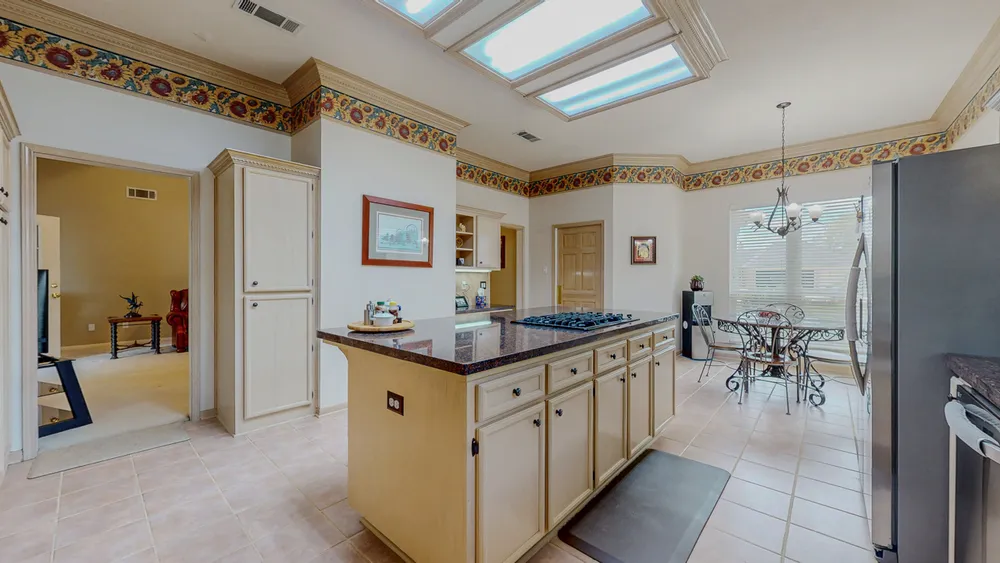 3765 Seminole Dr, Beaumont, TX 77707