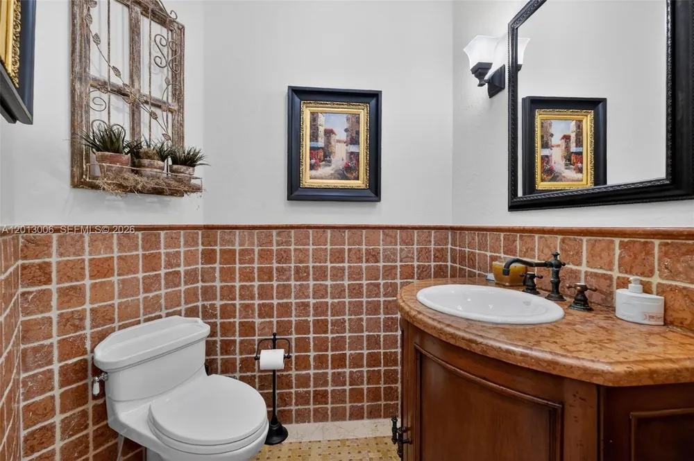1818 Espanola Dr, Miami, FL 33133